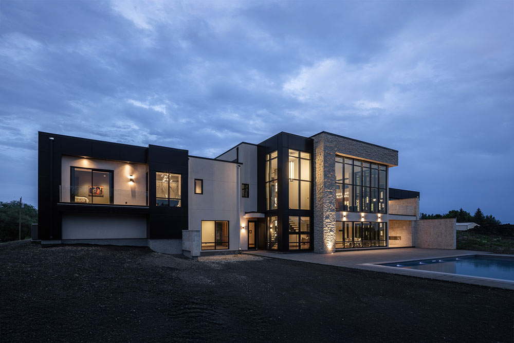 modern house exterior with driveway
