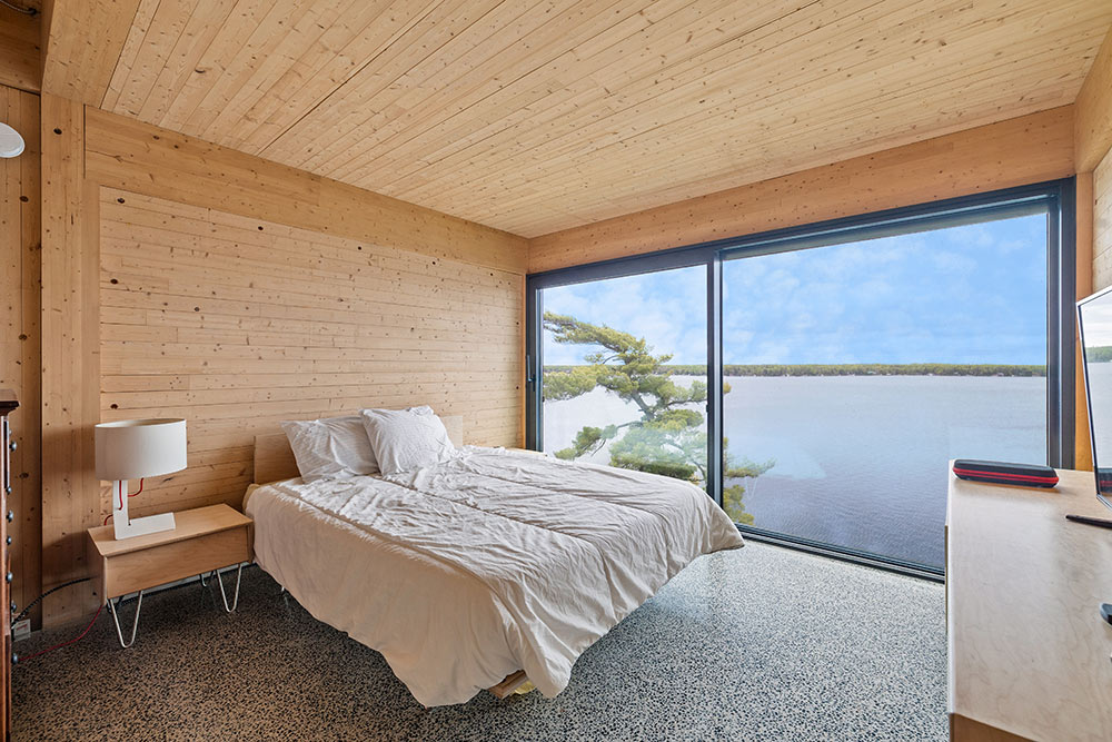 modern luxurious house with large backyard and swimming pool